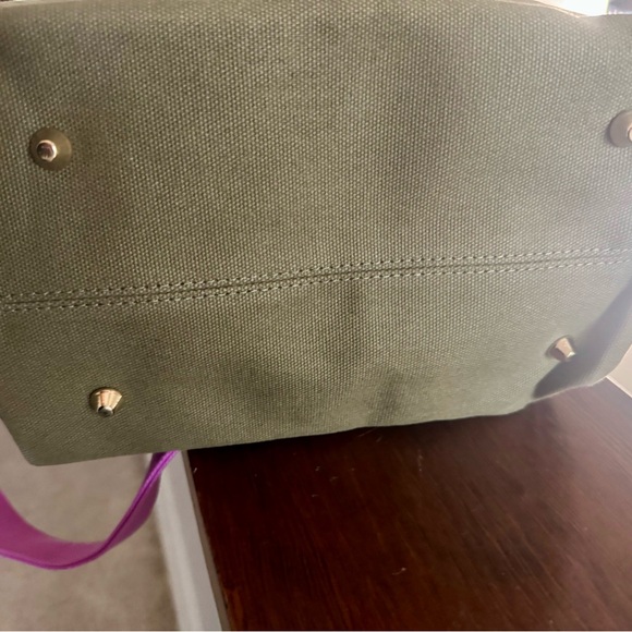 Bagging Rights Bucket Bag NWOT Olive and Fuchsia - Picture 5 of 7